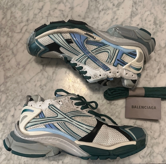 [Authenticated]♡"Balenciaga Runners Green, Blue/ turquoise - Picture 5 of 5
